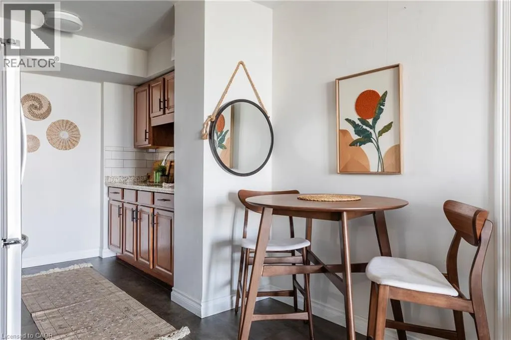 141 CATHARINE Street S Unit# 902, #902