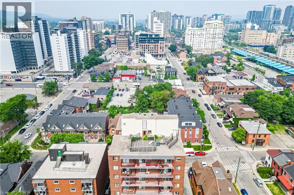 141 CATHARINE Street S Unit# 902, #902