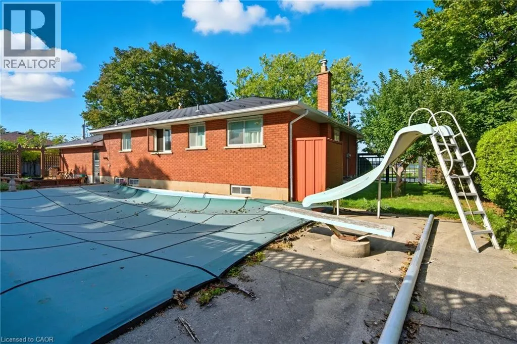 67 LAKESIDE Drive
