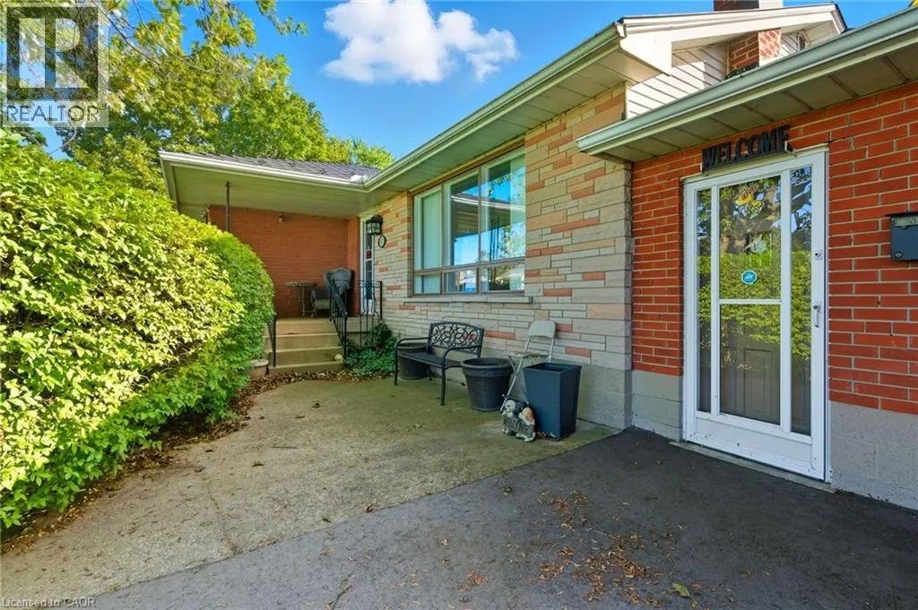 67 LAKESIDE Drive