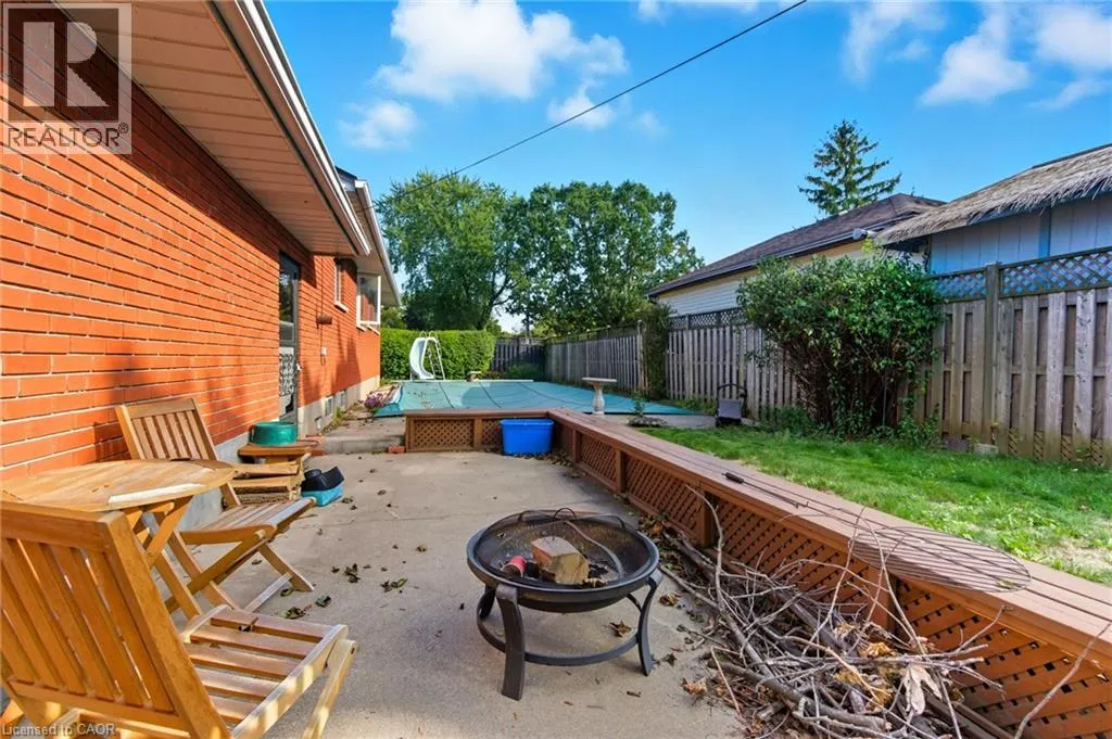 67 LAKESIDE Drive