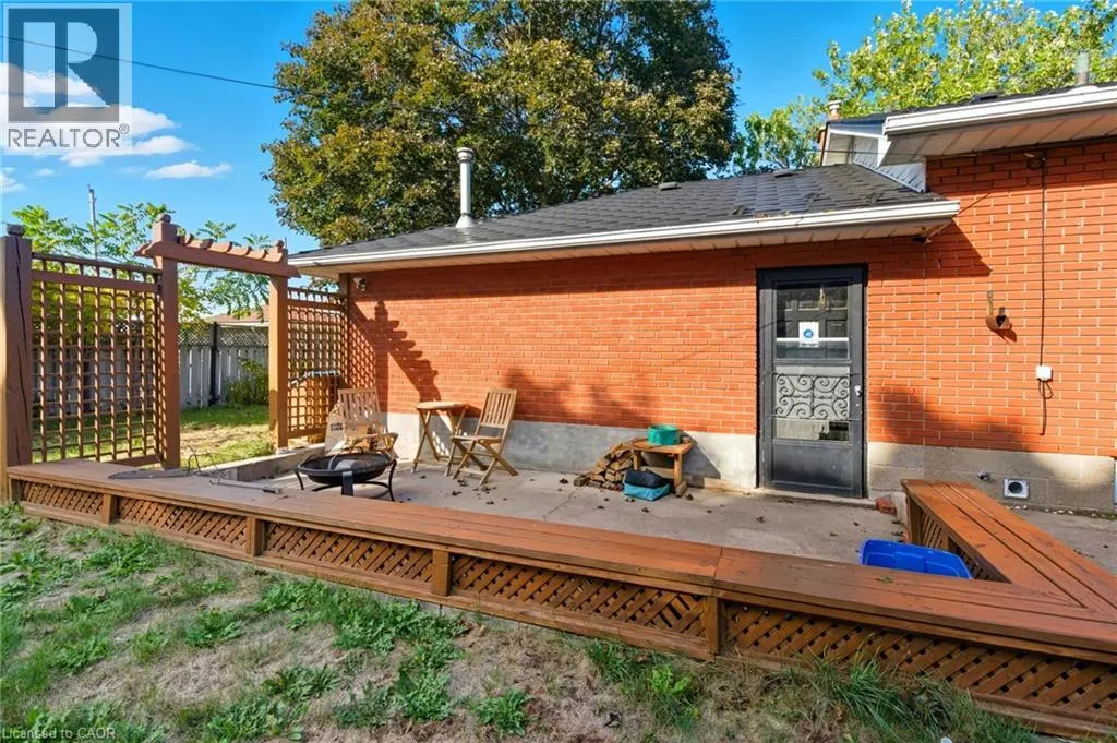 67 LAKESIDE Drive