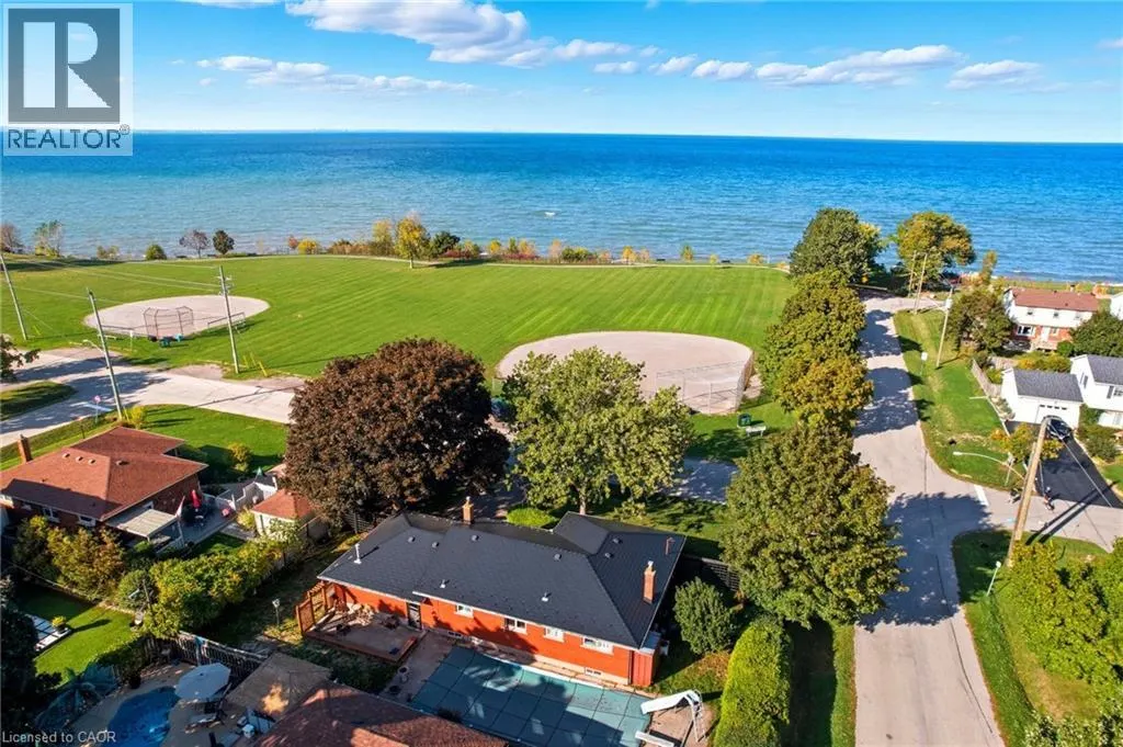 67 LAKESIDE Drive