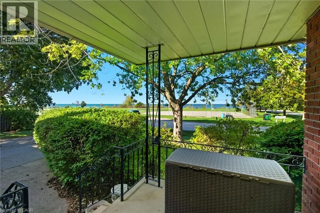 67 LAKESIDE Drive