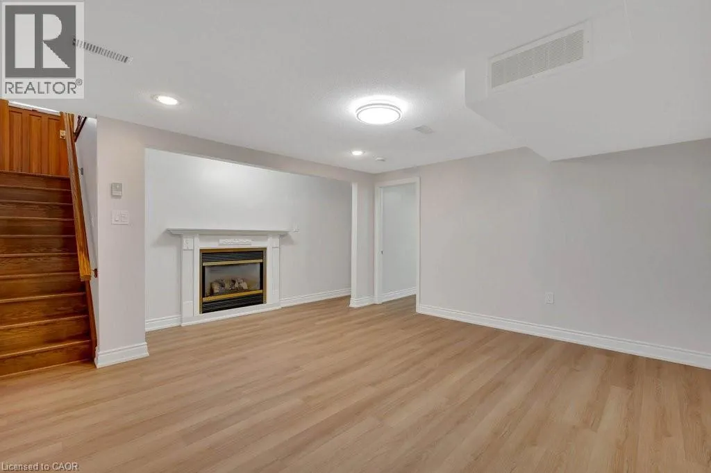 43 LAURIS Avenue