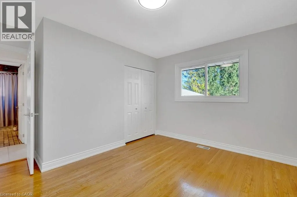 43 LAURIS Avenue