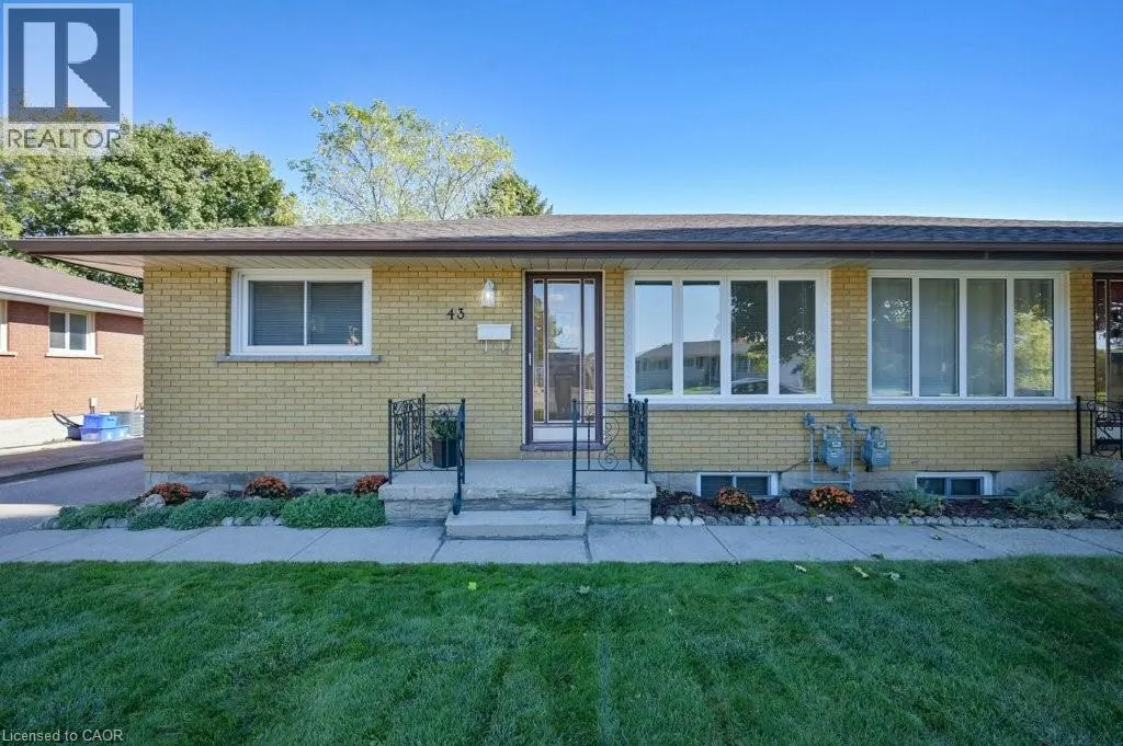 43 LAURIS Avenue