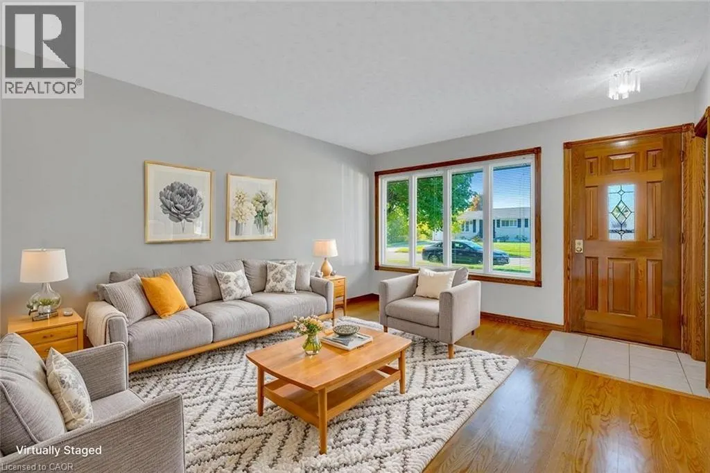 43 LAURIS Avenue