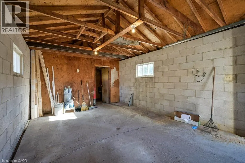 43 LAURIS Avenue