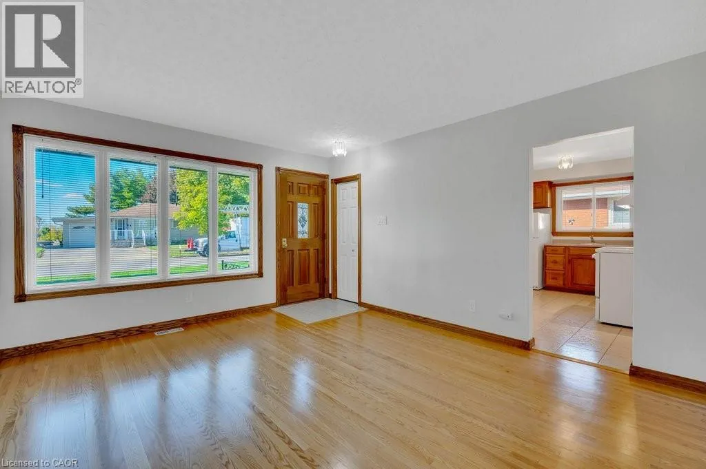 43 LAURIS Avenue