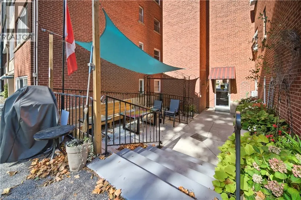 9 GRANT Boulevard Unit# 102, #102