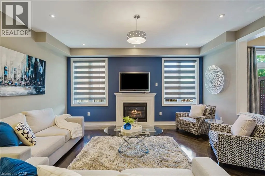 317 GREAT LAKES Boulevard