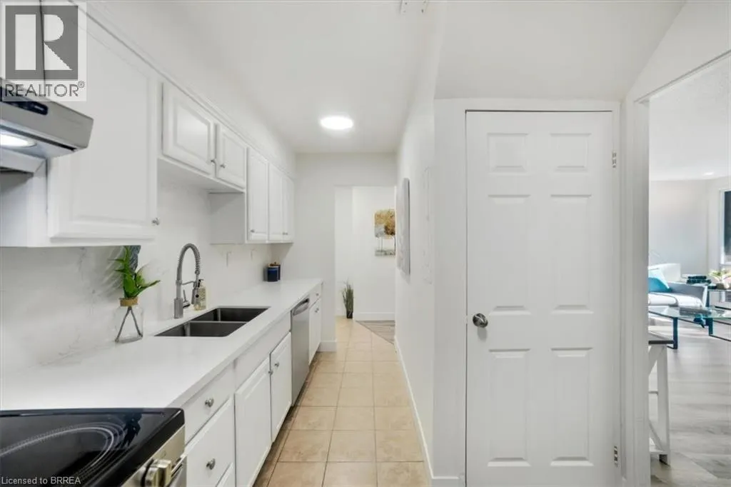 36 HAYHURST Road Unit# 358, #358