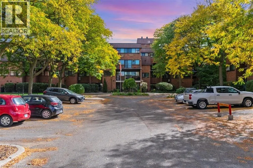 36 HAYHURST Road Unit# 358, #358