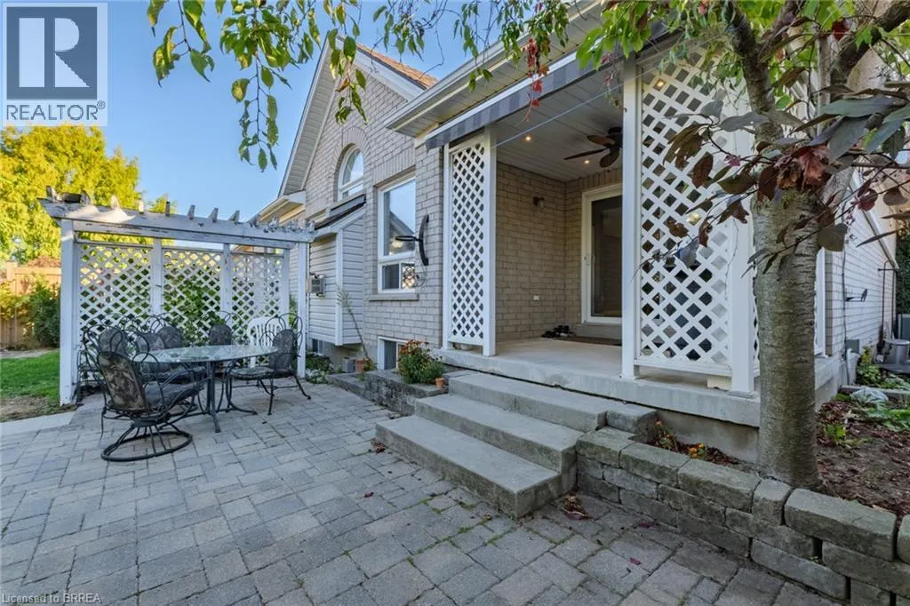 72 HUNTER Way
