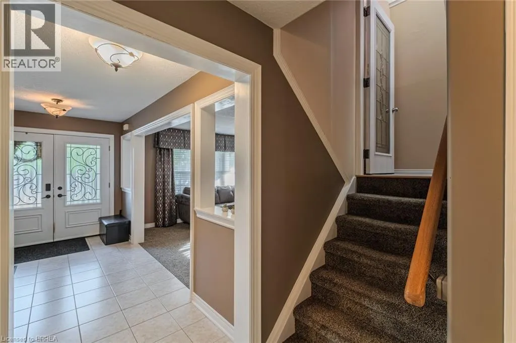 72 HUNTER Way