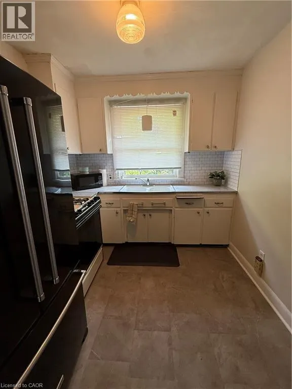 487 EAST 37TH Street