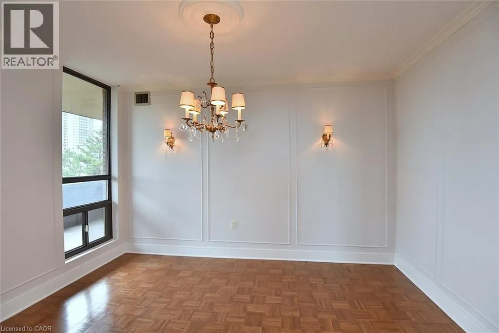 222 JACKSON Street W Unit# 606, #606