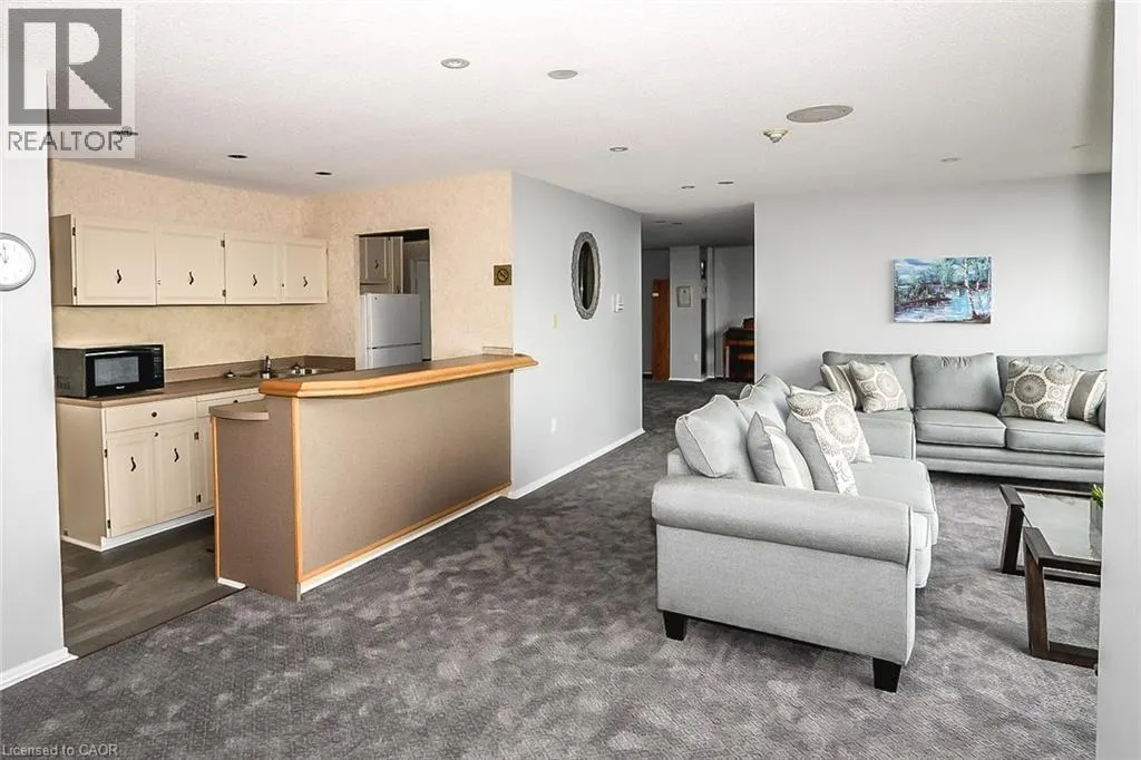 222 JACKSON Street W Unit# 606, #606