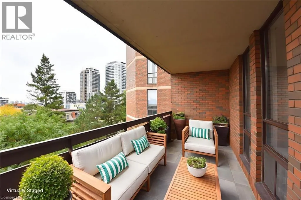 222 JACKSON Street W Unit# 606, #606