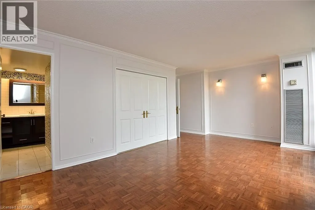 222 JACKSON Street W Unit# 606, #606