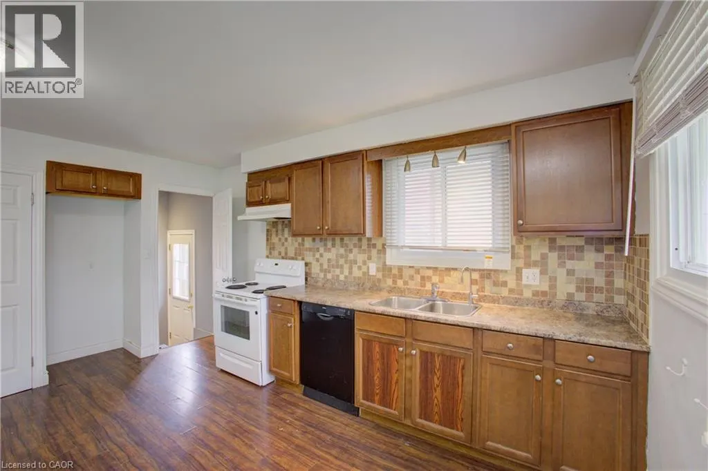 46 ELMWOOD Avenue