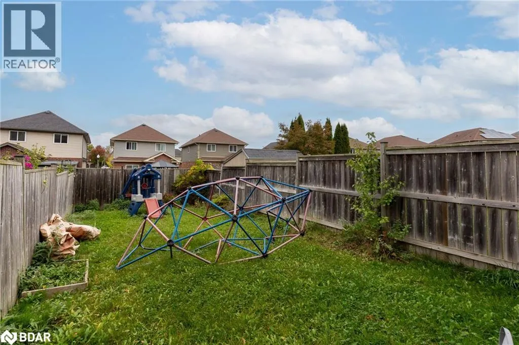 933 ZELLER Crescent