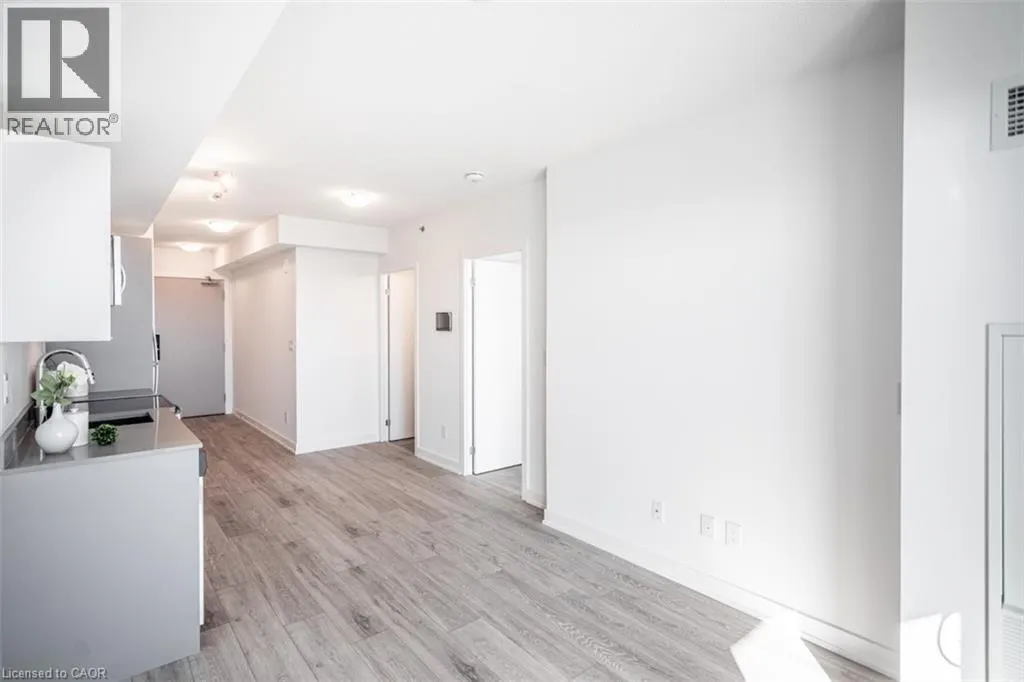 3210 DAKOTA Common Unit# A401, #A401
