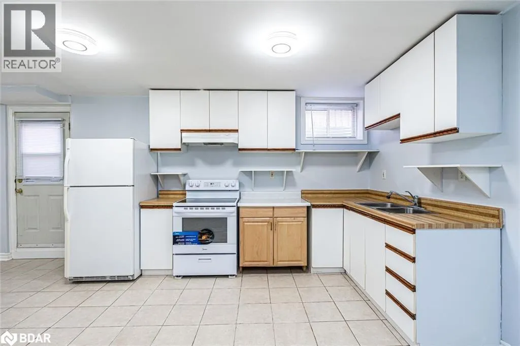 66 CARLEY Crescent Unit# Lower, #Lower
