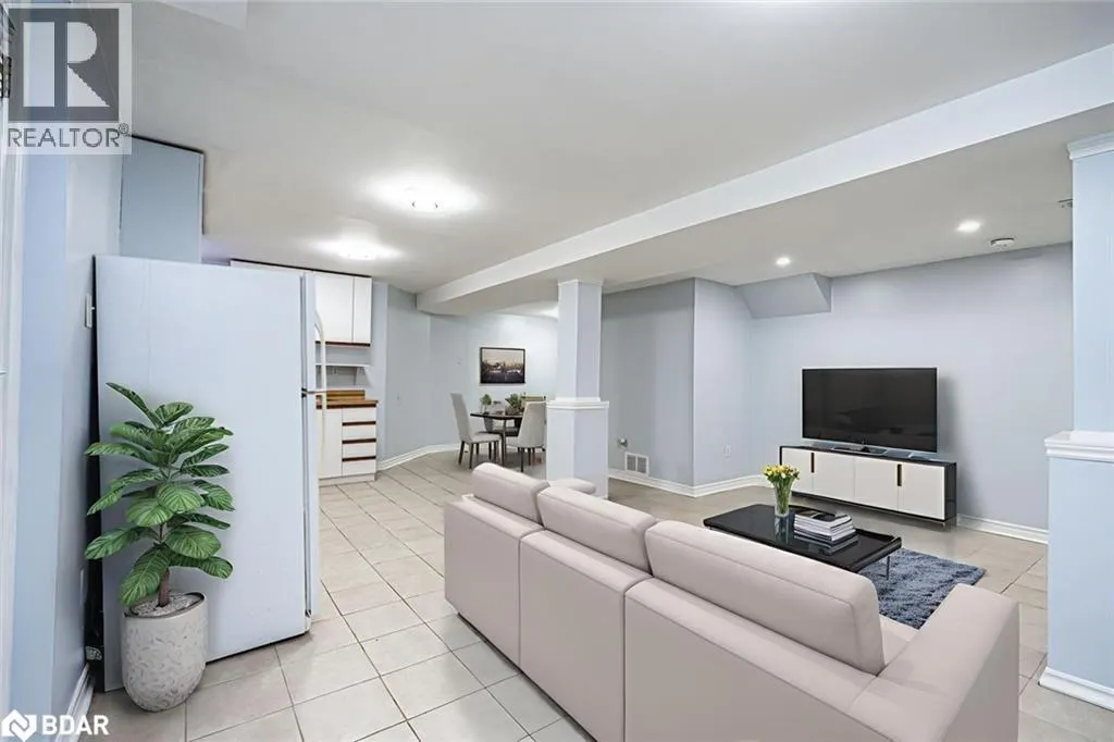 66 CARLEY Crescent Unit# Lower, #Lower