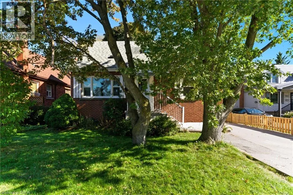 425 UPPER GAGE Avenue Unit# 1, #1