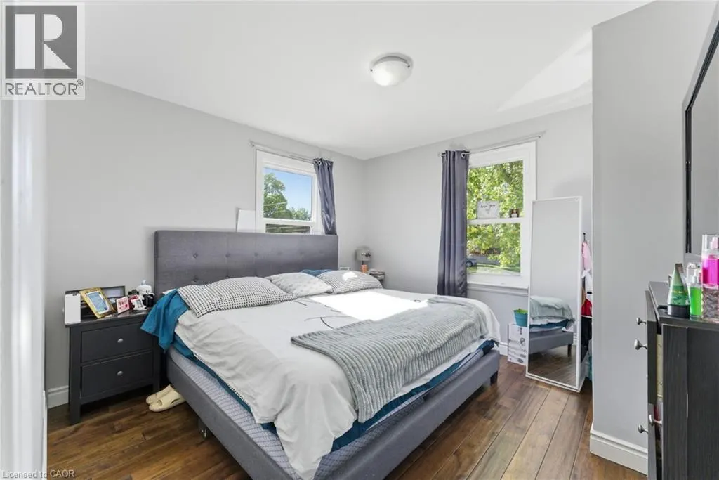 425 UPPER GAGE Avenue Unit# 1, #1