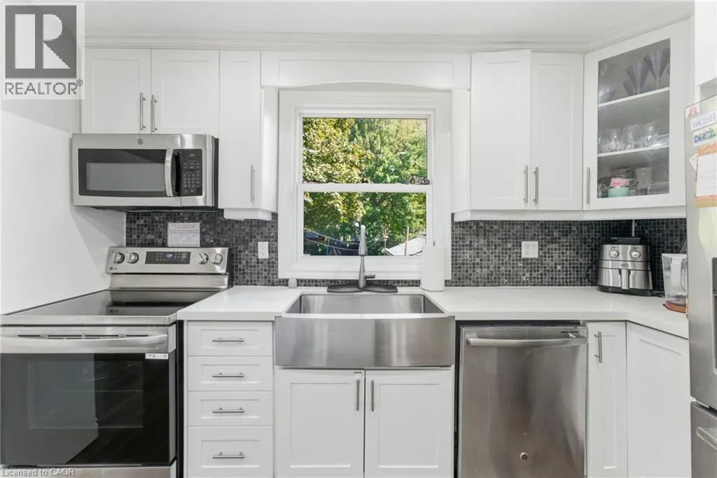 425 UPPER GAGE Avenue Unit# 1, #1