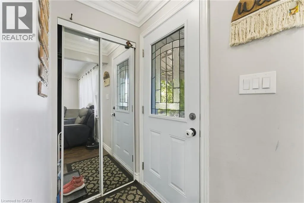 425 UPPER GAGE Avenue Unit# 1, #1