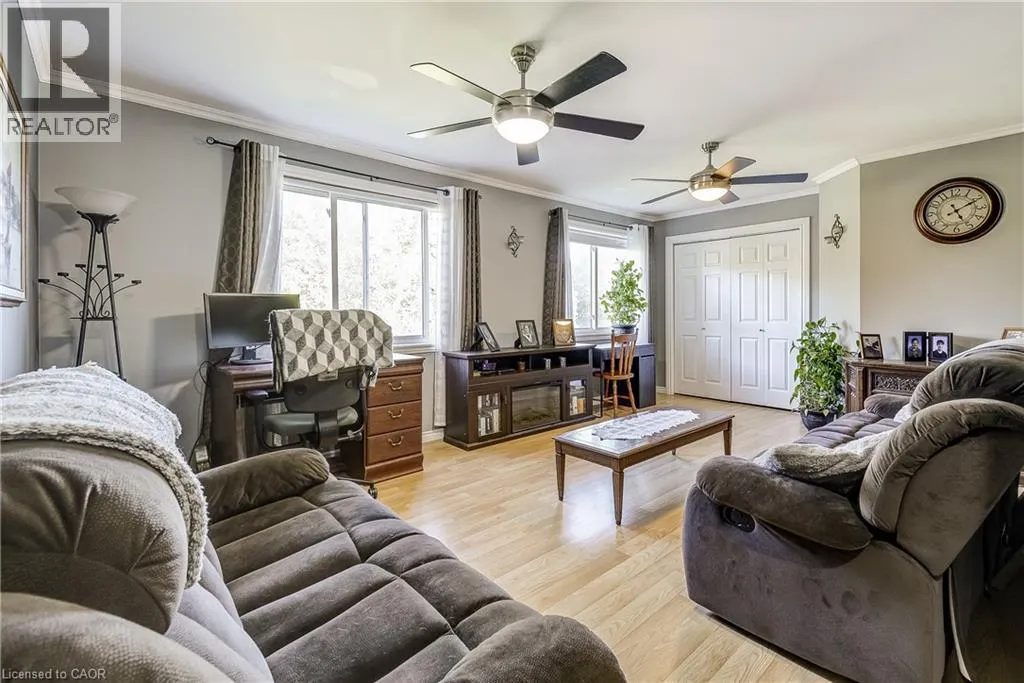 68 ALDERCREST Avenue