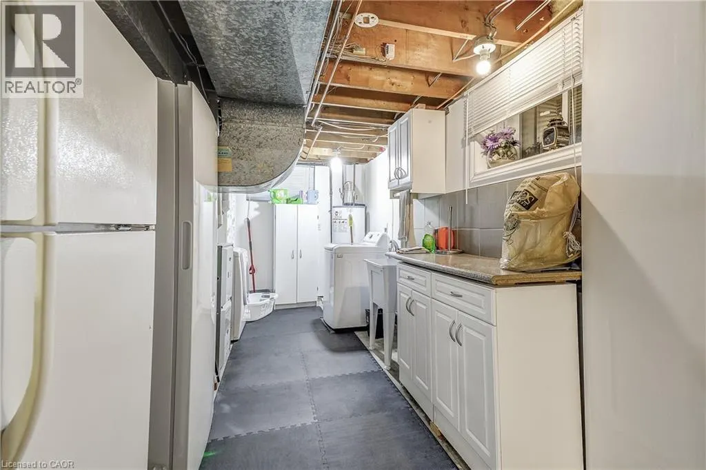 68 ALDERCREST Avenue