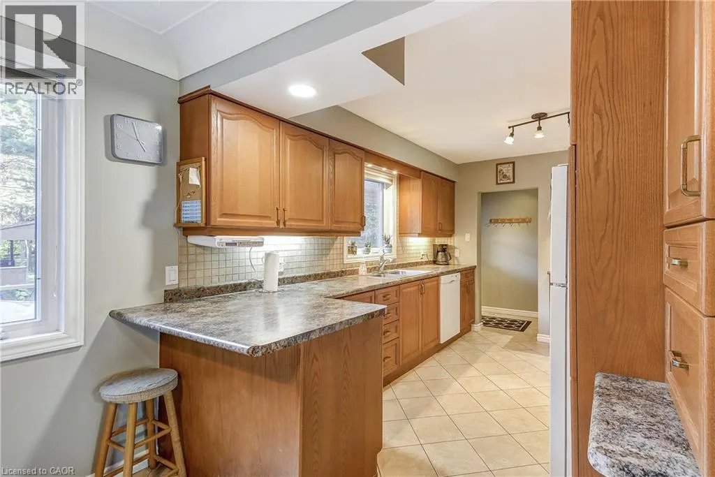 68 ALDERCREST Avenue