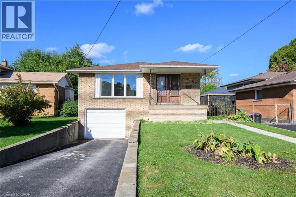 112 PURDY Crescent