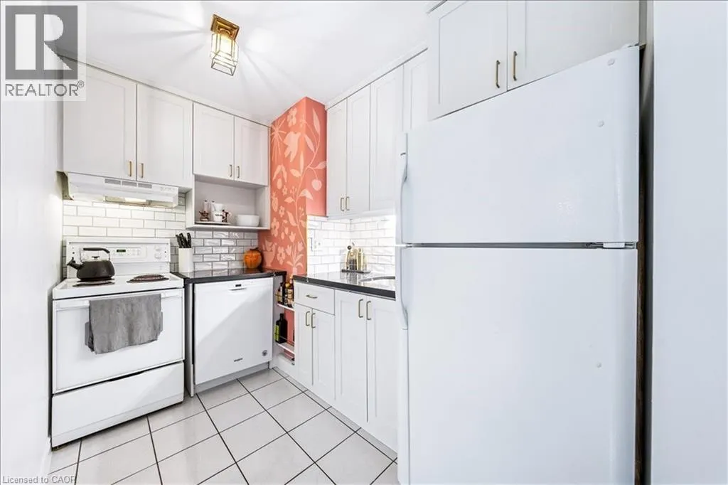 114 VAUGHAN Road Unit# 103, #103