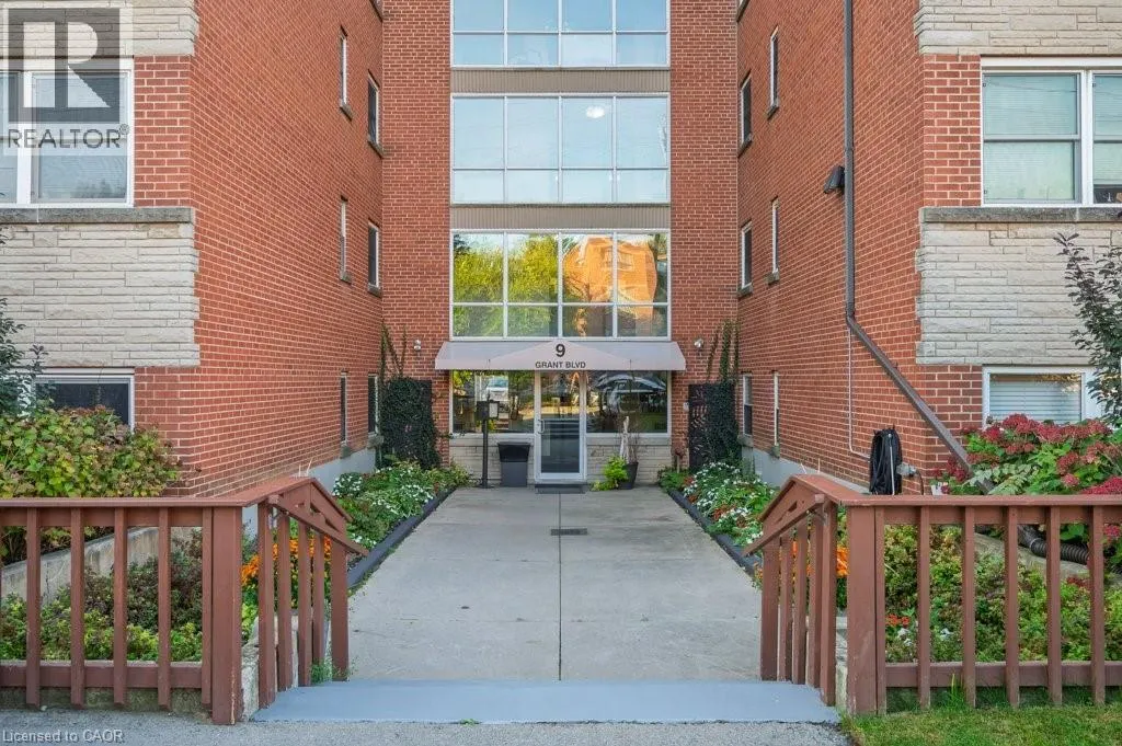 9 GRANT Boulevard Unit# 201, #201