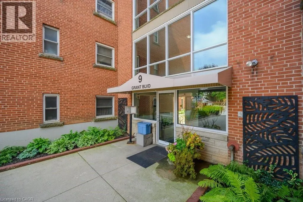 9 GRANT Boulevard Unit# 201, #201