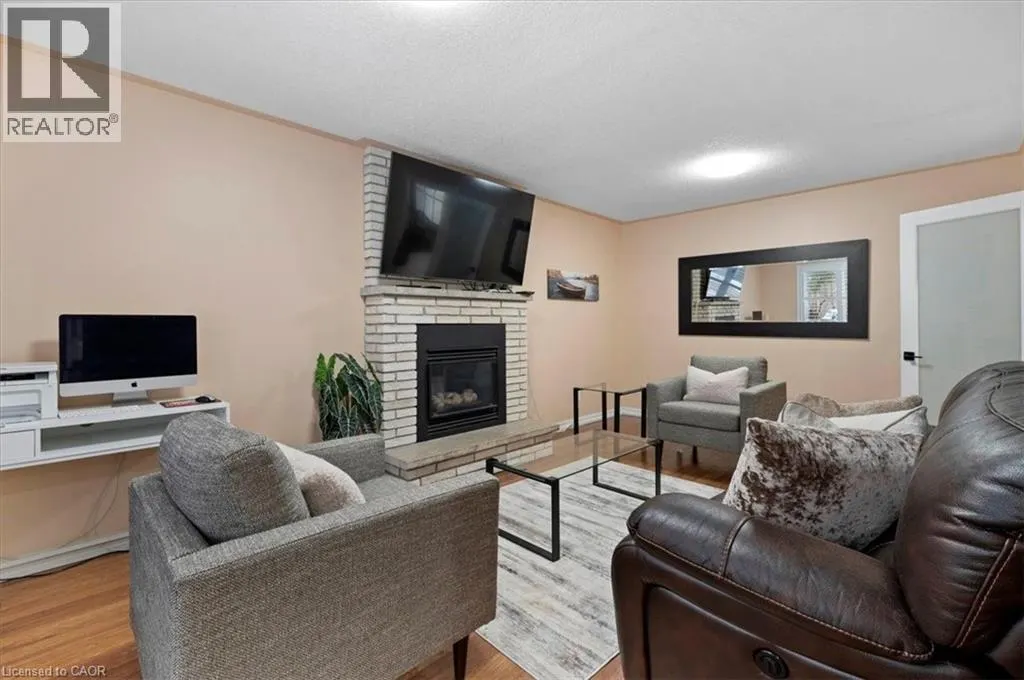 7 CHANDOS Drive