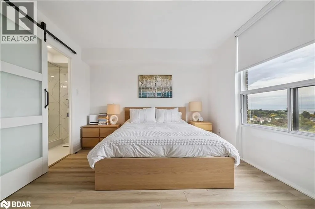1515 LAKESHORE Road E Unit# 1404, #1404