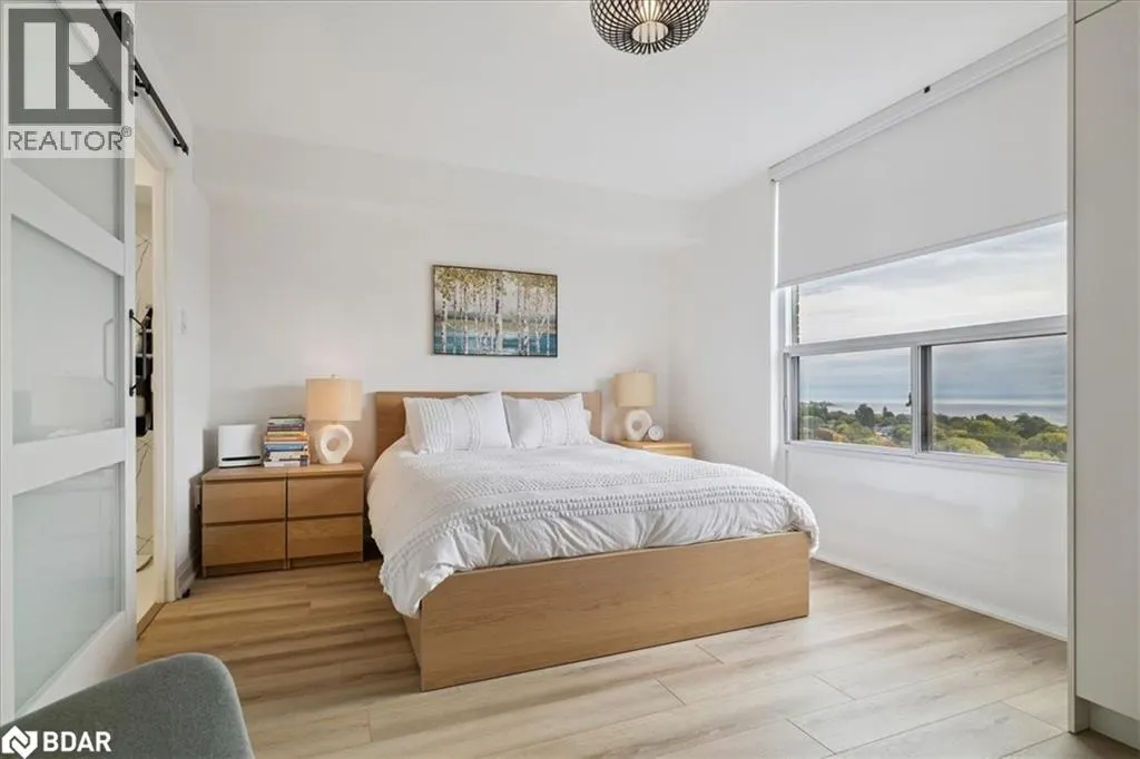 1515 LAKESHORE Road E Unit# 1404, #1404