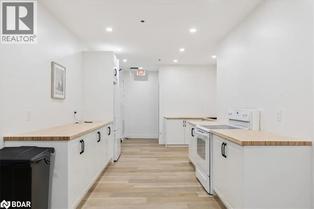 1515 LAKESHORE Road E Unit# 1404, #1404