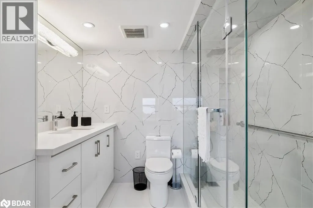 1515 LAKESHORE Road E Unit# 1404, #1404