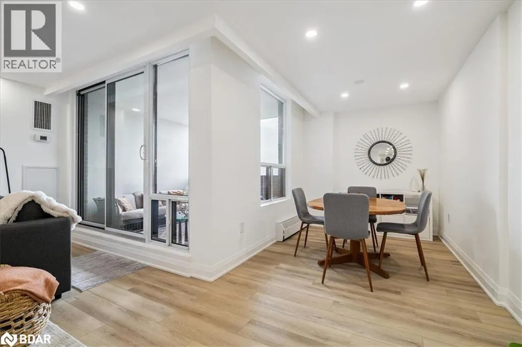 1515 LAKESHORE Road E Unit# 1404, #1404