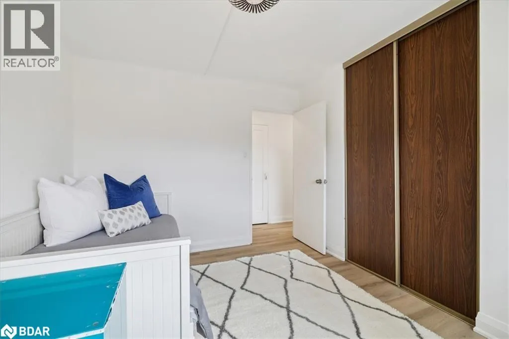 1515 LAKESHORE Road E Unit# 1404, #1404