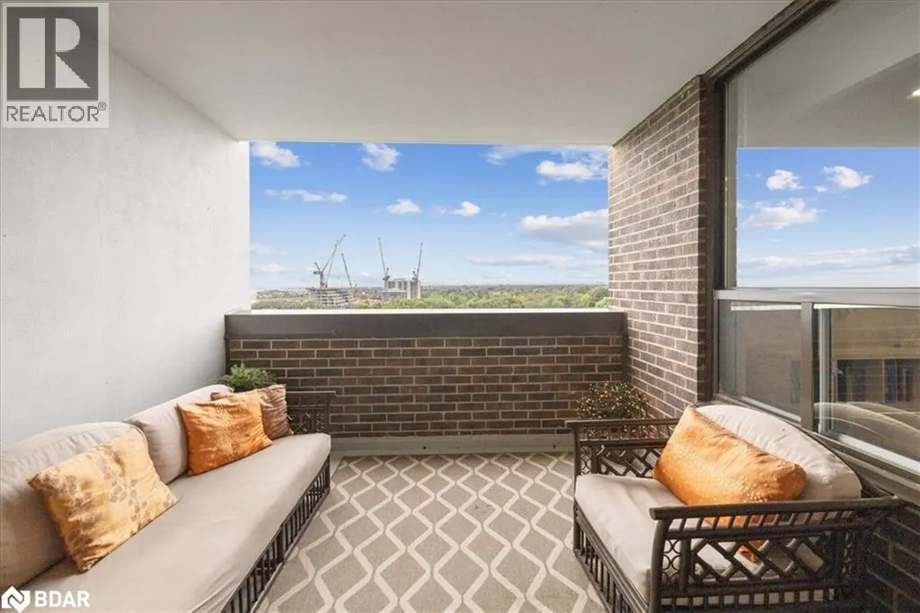 1515 LAKESHORE Road E Unit# 1404, #1404