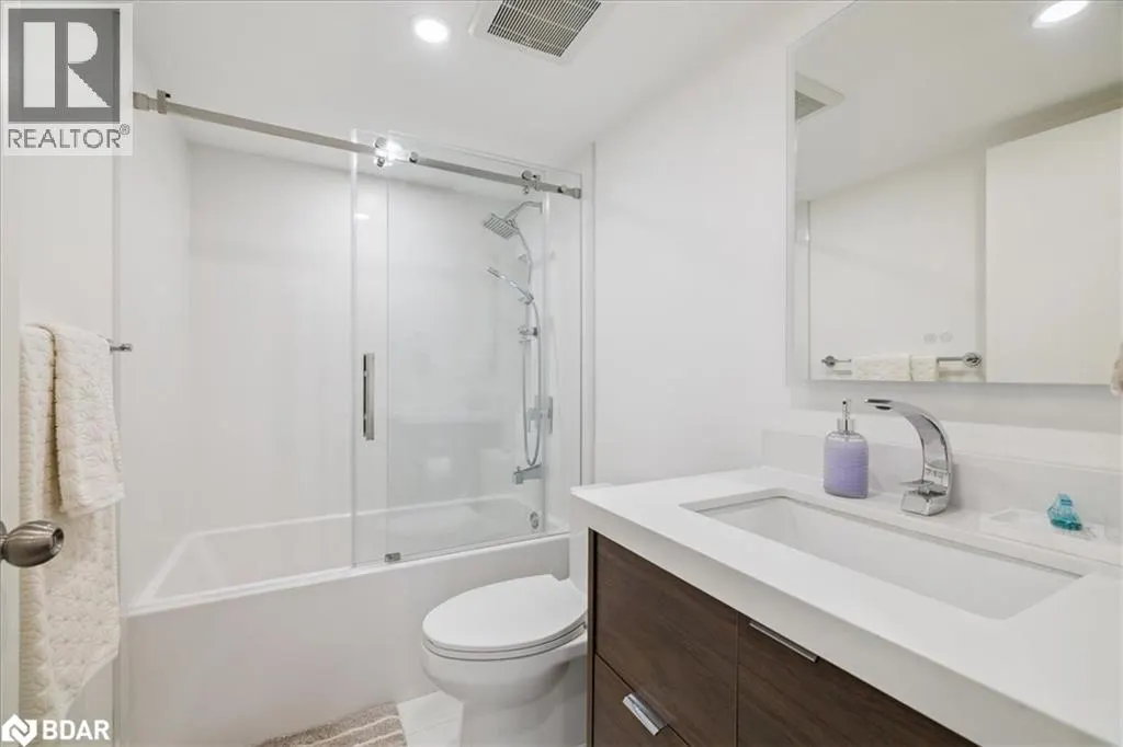 1515 LAKESHORE Road E Unit# 1404, #1404